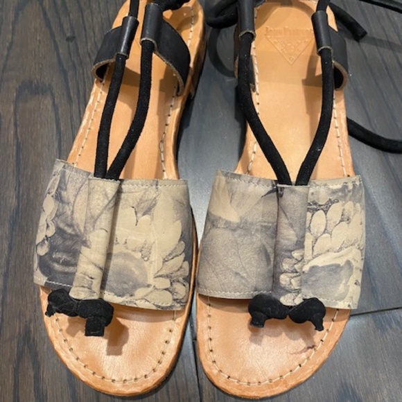 Fluevog Rivers Limpopo, Size 11. - Picture 3 of 4